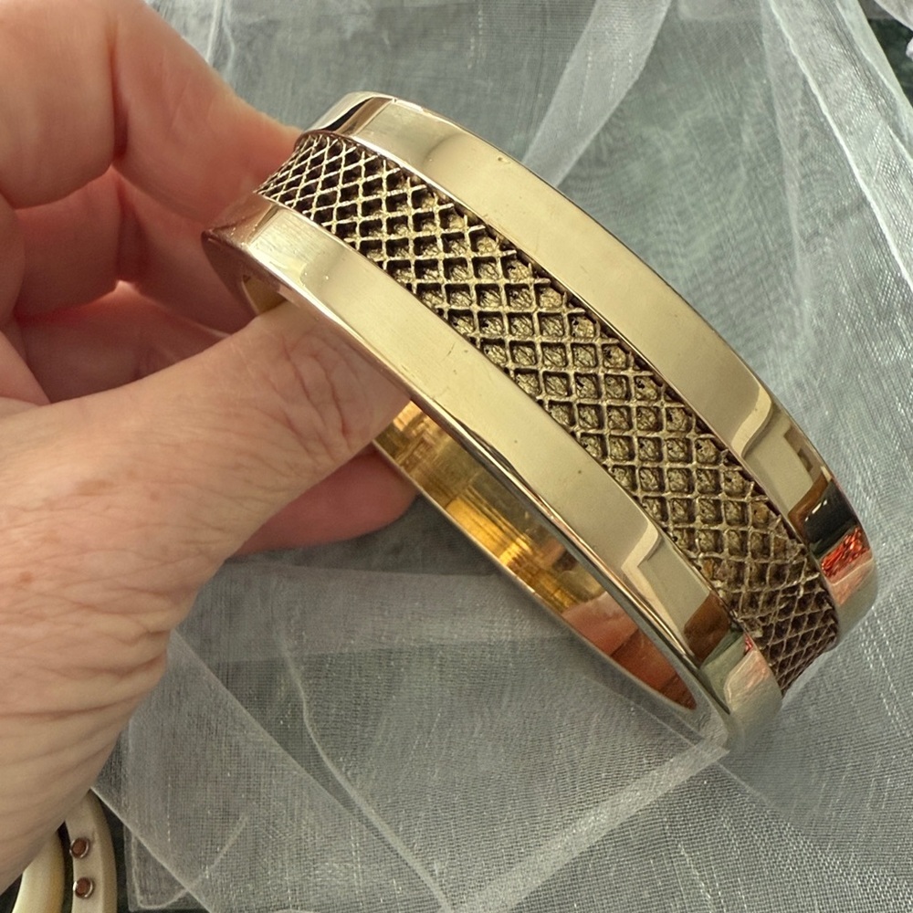 Burberry Gold Textured Bracelet - Picture 7 of 7